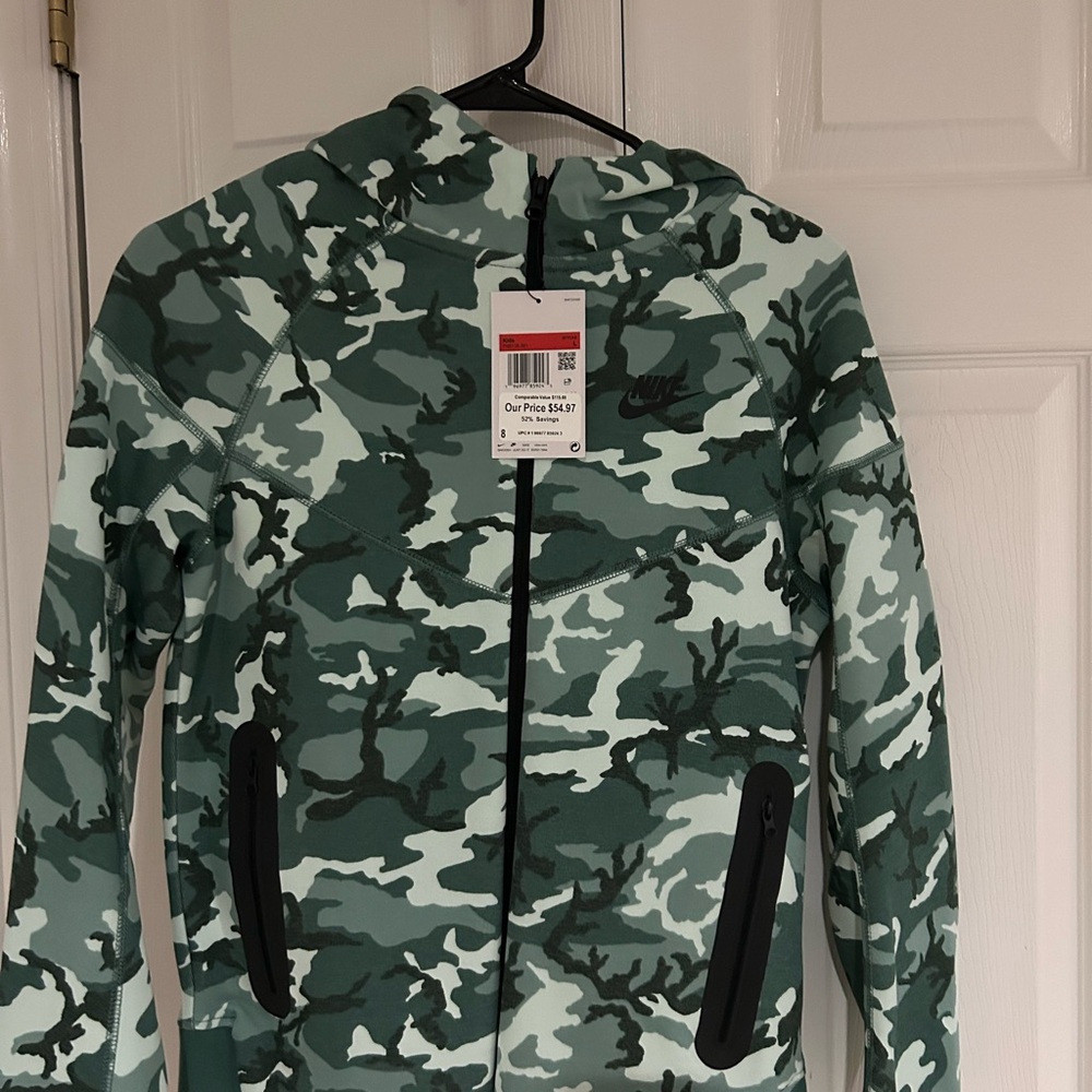 Nike Tech Green Camo Hoodie Youth large